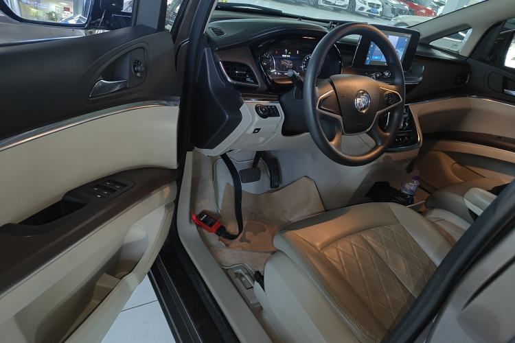 Used Buick GL8 2022 Land Cruiser Executive Class 652T Comfort Model Driver Seat