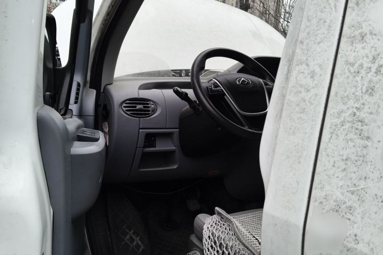 Used SAIC MAXUS Xintu V80 2023 2.0T AMT Classic City Distribution King Short Wheelbase Mid-Roof 3-Seater