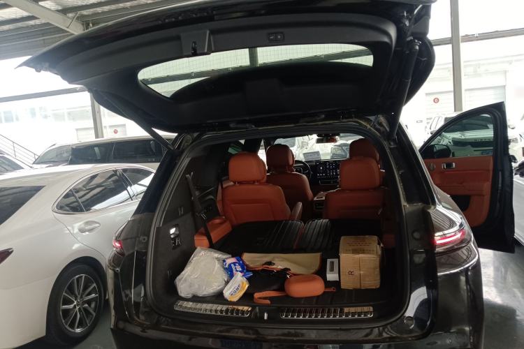 Used Li Auto L8 2023 Pro Model Trunk