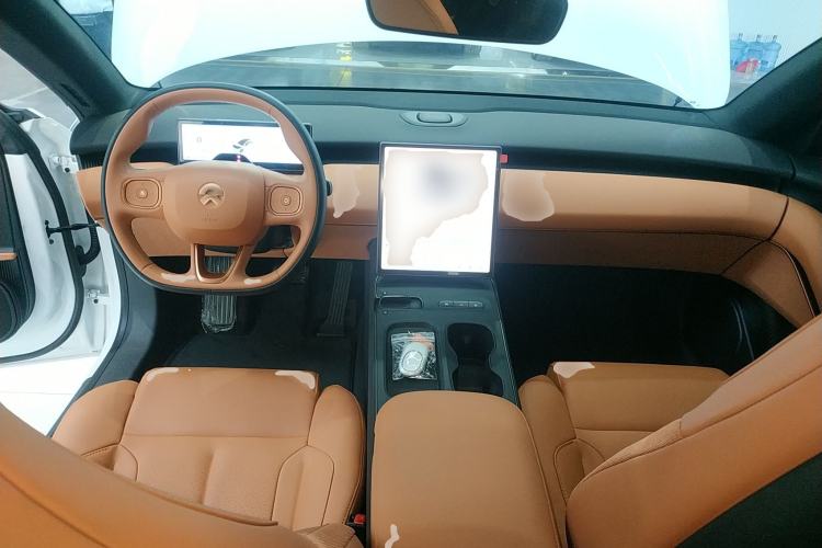 Used Nio ET5 2024 75 kWh Center Console