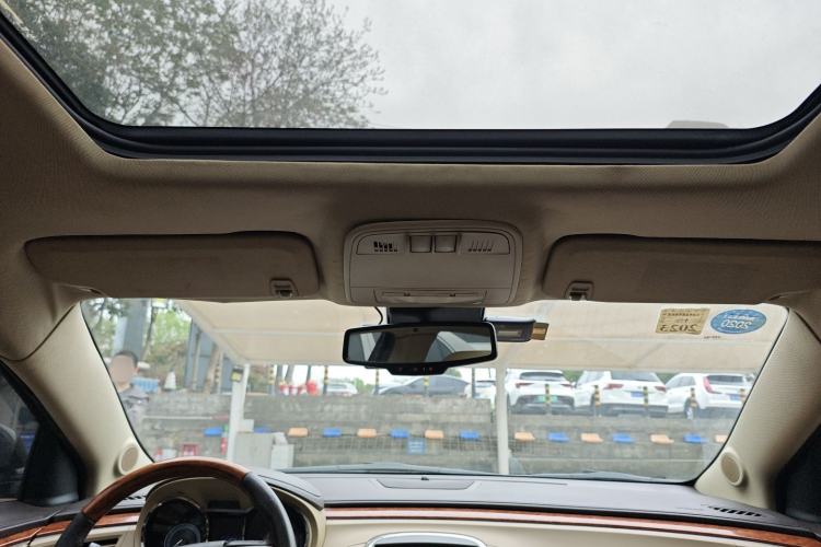 Used Buick LaCrosse 2011 2.4L SIDI Luxury Edition Headliner