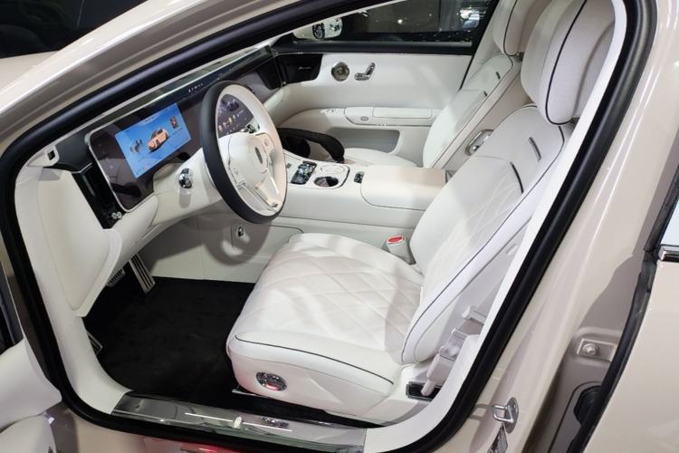 Used Hima S800 2025 Model, Range-Extended Starlight Executive Edition, 4 Seats
