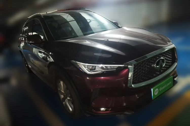 Used Infiniti QX50 2018 2.0T Two-Wheel Drive Fashion Edition Front Right 45 Deg