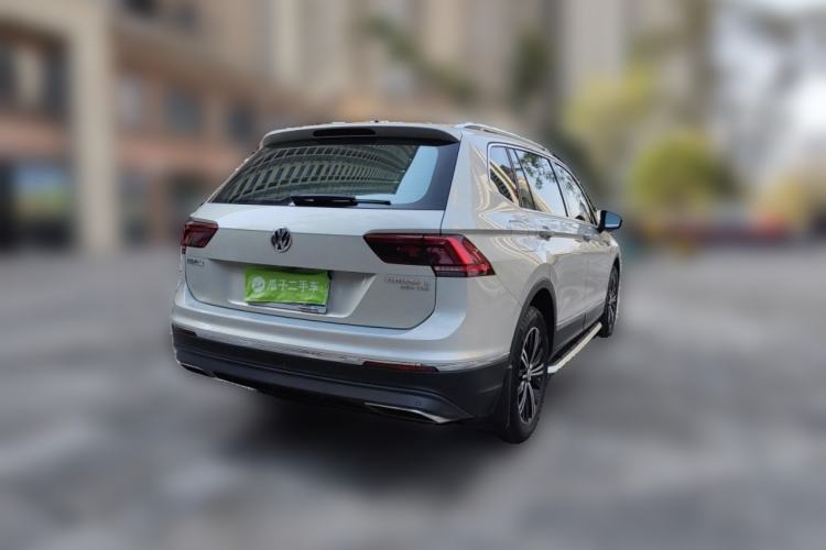 Used Volkswagen Tiguan L 2017 380TSI Automatic All-Wheel-Drive Luxury Edition Rear Right 45 Deg