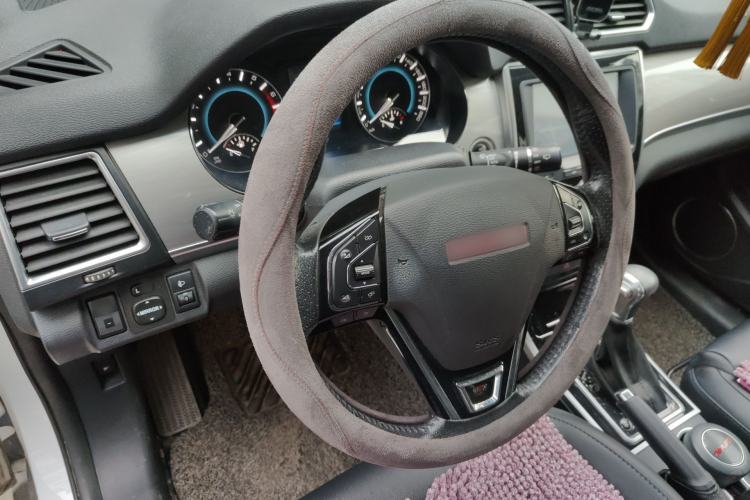 Used Haval H2 2015 1.5T Automatic Two-Wheel Drive Elite Edition Steering Wheel