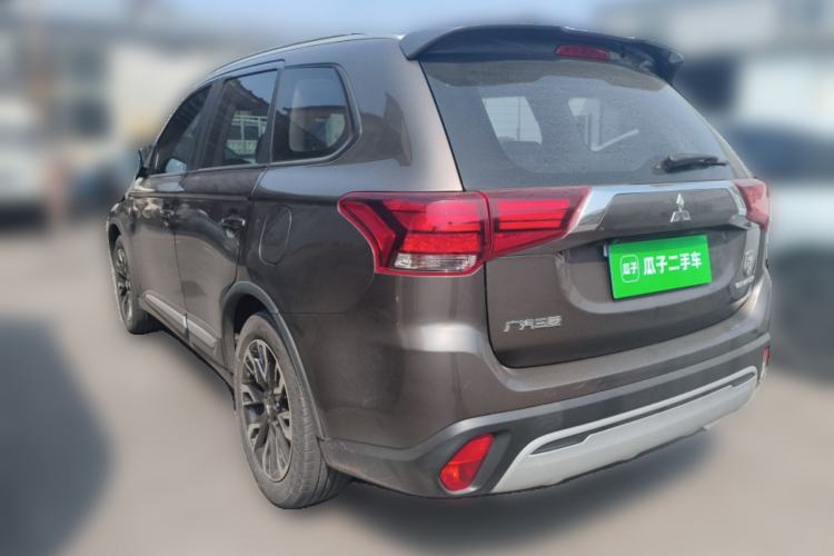 Used Mitsubishi Outlander 2019 2.0L Two-Wheel Drive Comfort Edition 5 Seats China VI Standard Rear Left 45 Deg