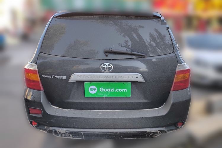 Used Toyota Highlander 2011 2.7L Two-Wheel Drive 7-Seater Supreme Edition Rear