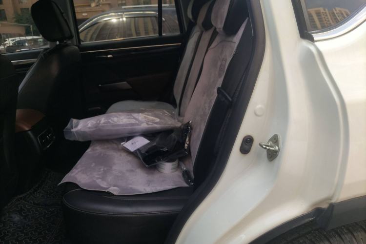 Used GAC Trumpchi GS7 2017 280T Two-Wheel Drive Luxury Model
