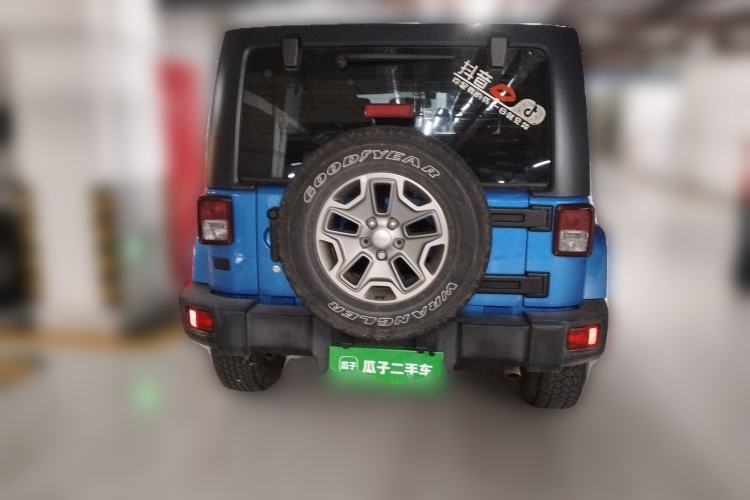 Used Jeep Wrangler 2015 3.0L Sahara Four-Door Comfort Edition Rear