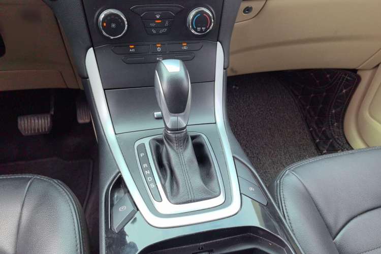 Used Ford Edge 2018 EcoBoost 245 Two-Wheel-Drive Titanium 5-Seater China V Standard