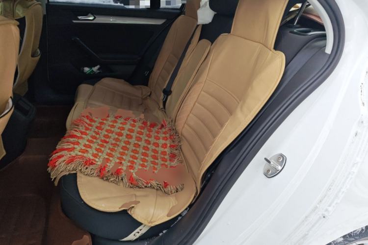 Used Volkswagen Lamando 2015 230TSI DSG Fashion Edition
