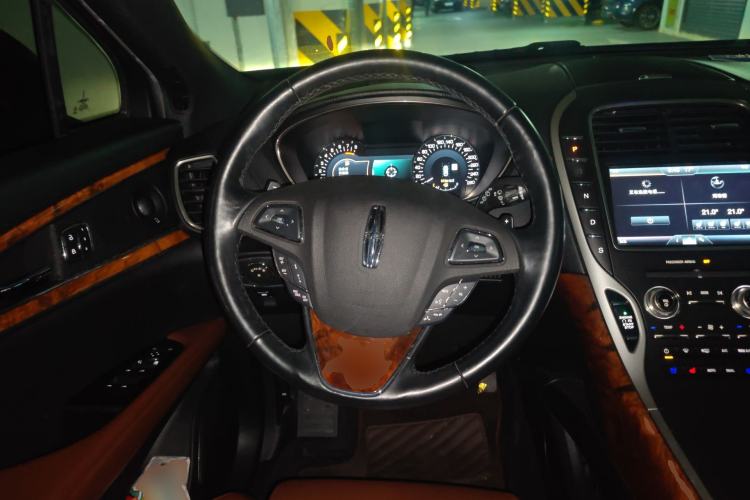 Used Lincoln MKX 2015 2.7T Four-Wheel Drive Prestige Edition Steering Wheel