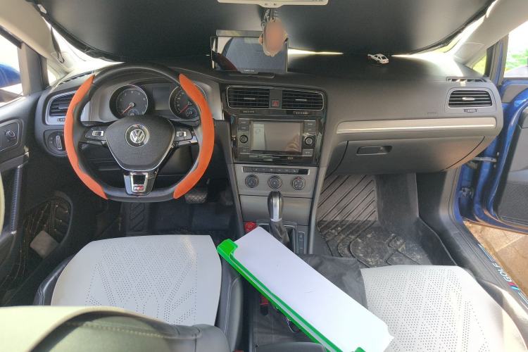 Used Volkswagen Golf 2014 1.4TSI Automatic Luxury Model
