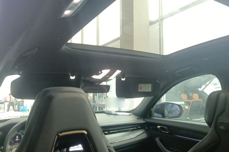 Used Lynk & Co 09 2021 2.0T Halo Six-Seater Headliner