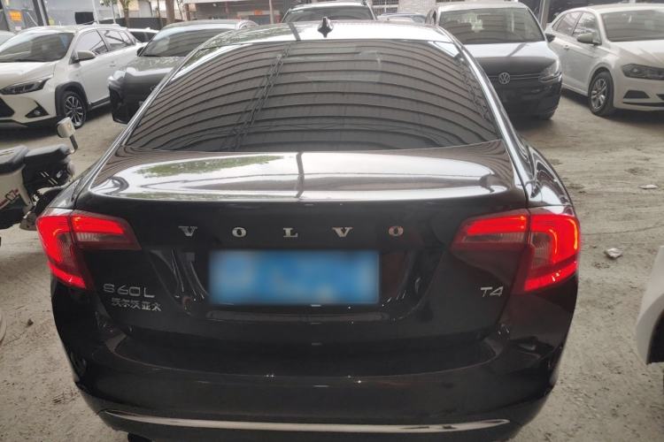 Used Volvo S60 2018 S60L T4 Zhiyuan Edition
