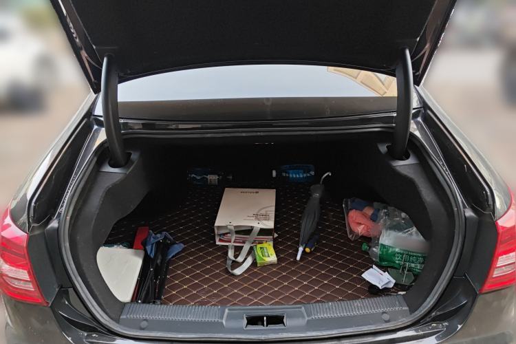 Used Hongqi H7 2018 2.0T Elite Edition
