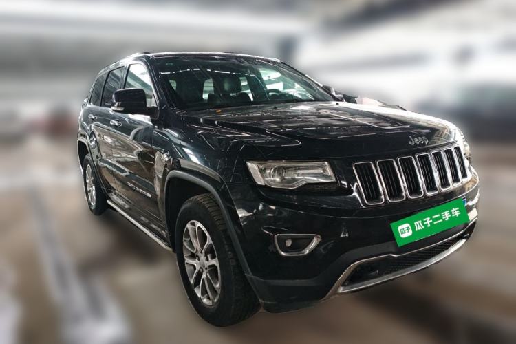 Used Jeep Grand Cherokee 2014 3.6L Elite Navigation Edition Front Right 45 Deg