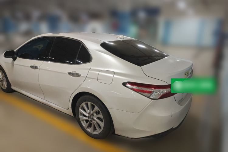 Used Toyota Camry 2021 2.0G Luxury Edition
