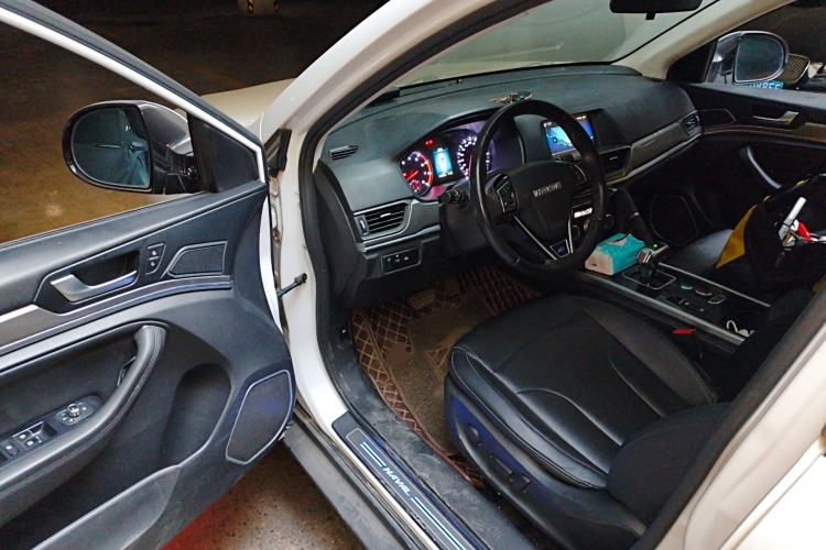 Used Haval H6 2018 Blue Label Sport Edition 1.5T Automatic Two-Wheel Drive Prestige Model Driver Seat