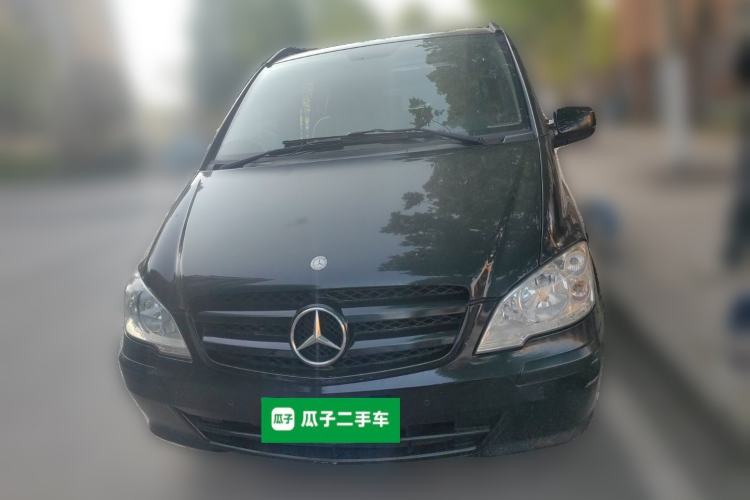 Used Mercedes-Benz Vito 2011 2.5L 7-seater executive version Front