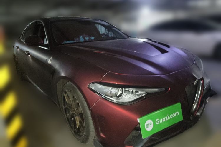 Used Alfa Romeo Giulia 2017 2.0T 200HP Luxury Edition
