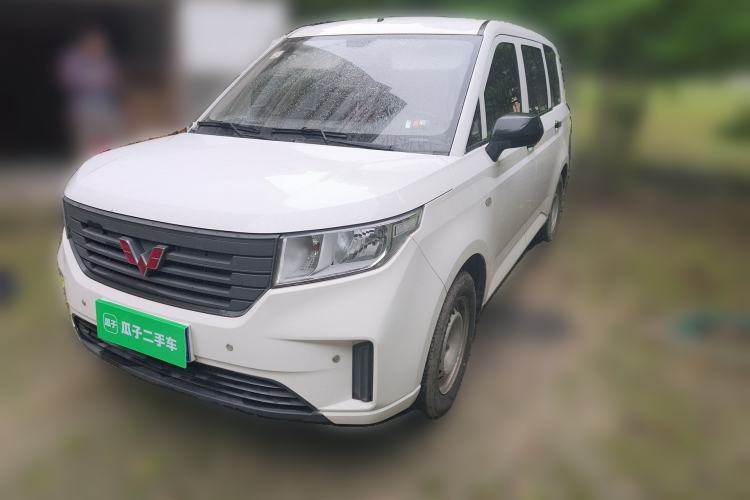 Used Wuling Hongguang PLUS 2020 1.5L Manual Standard Edition 5 Seats