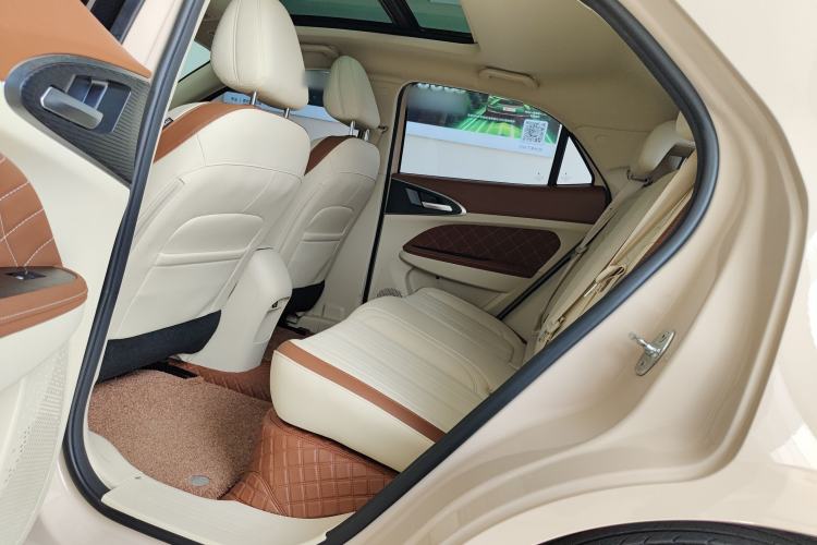 Used ORA Good Cat 2023 401 km Standard Range Premium Trim Ternary Lithium Left Rear Seat