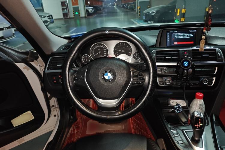 Used BMW 3 Series GT 2018 320i Sport Edition Steering Wheel