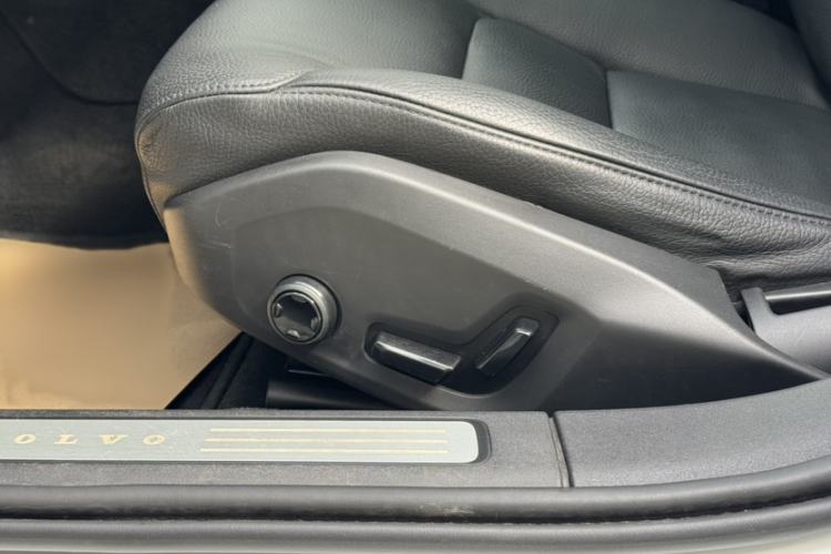 Used Volvo S90 2017 T5 Zhiyuan Edition
