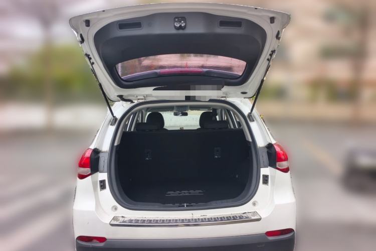 Used Haval H2 2018 Chuanxiang Edition Blue Badge 1.5T Manual Two-Wheel Drive Fashionable Model