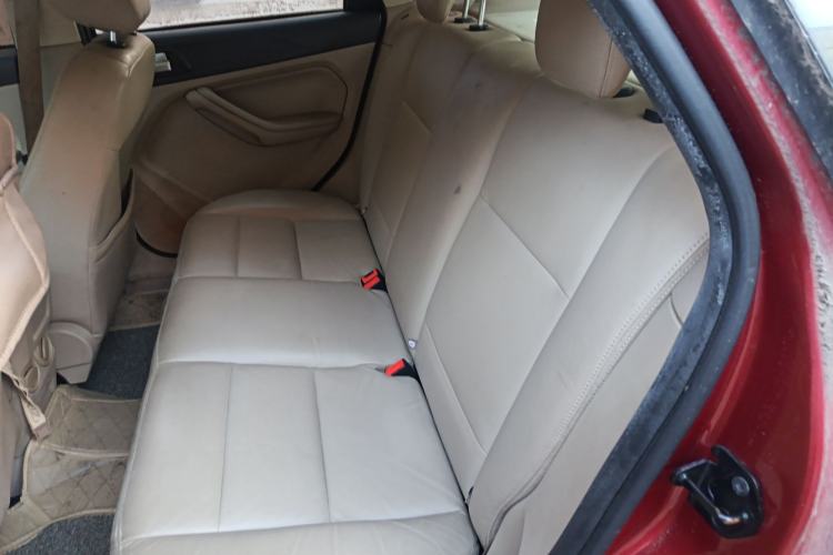 Used Ford Focus 2012 Hatchback Classic 1.8L Automatic Base Model
