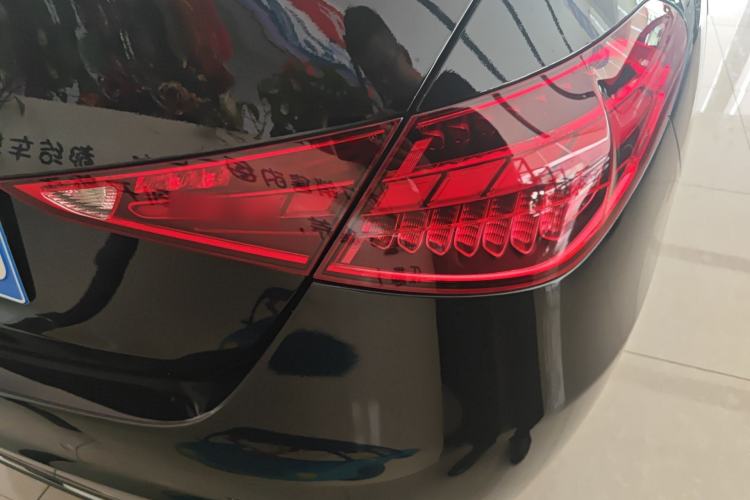 Used Mercedes-Benz C-Class 2022 Facelift C 260 L Exterior 3