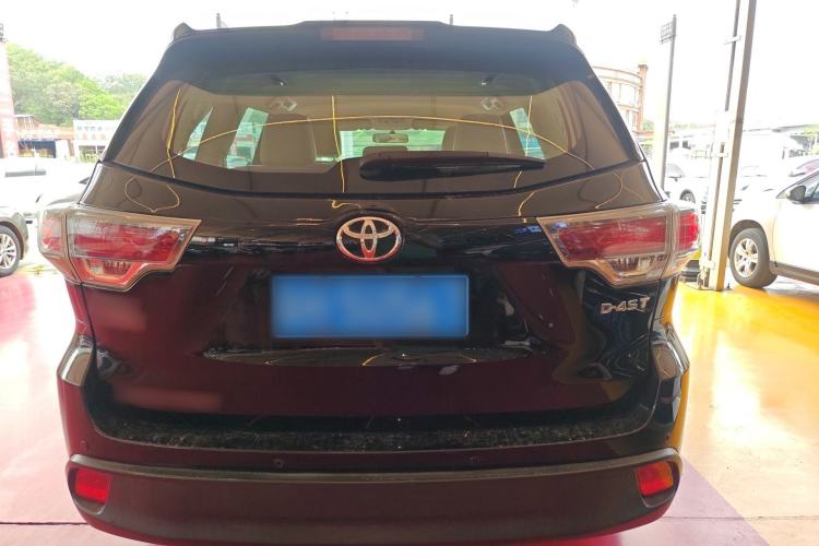 Used Toyota Highlander 2017 2.0T Two-Wheel Drive Elite Version 7 Seats Rear