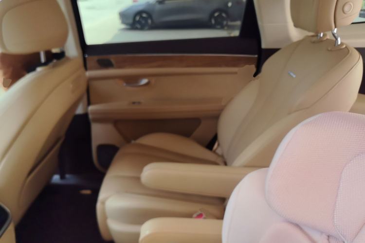 Used Hima AITO M7 2024 1.5T Intelligent Driving Rear-Drive Ultra Version 6 Seats Left Rear Seat