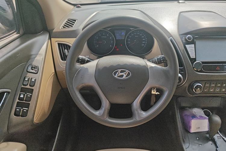 Used Hyundai ix35 2012 2.0L Automatic Two-Wheel Drive New Edition GL