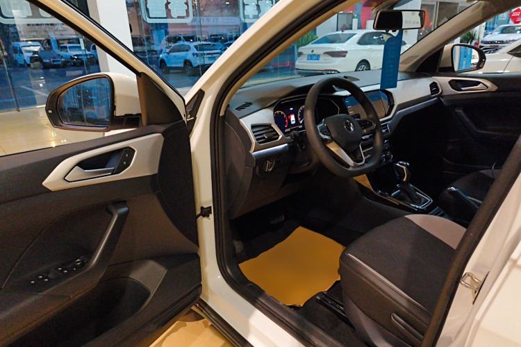 Used Volkswagen Tacqua 2023 200TSI DSG Joy-Connect Edition Driver Seat