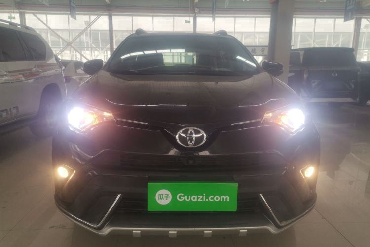 Used Toyota RAV4 2016 2.0L CVT Two-Wheel Drive Fashion Edition China V Standard