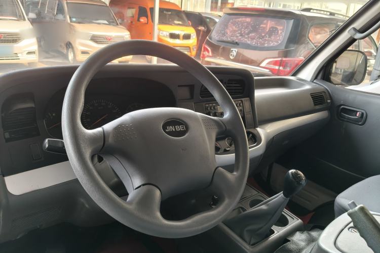 Used Jinbei Hiace 2020 2.0L Express King Series Deluxe Van Standard Roof China VI Emission Standard 1TZS