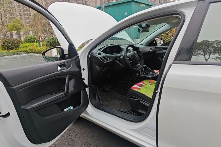 Used Peugeot 308 2016 1.6L Automatic Fashion Edition Interior 3