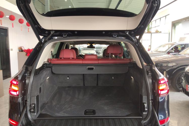 Used BMW X5 2022 Restyled xDrive 30Li Luxury Version M Sport Package
