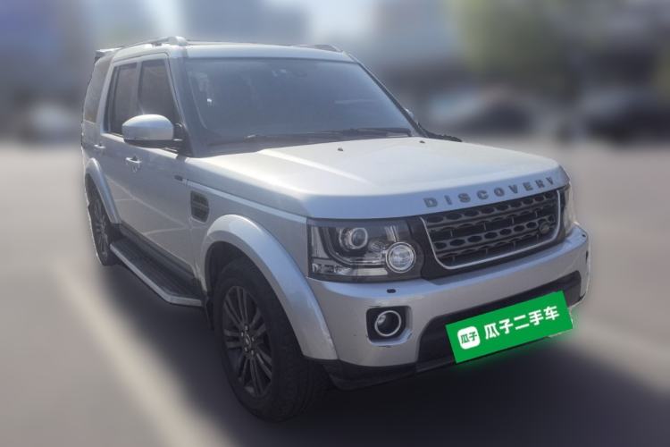 Used Land Rover Discovery 2016 3.0 SC Obsidian Black Heritage Edition HSE Front Right 45 Deg