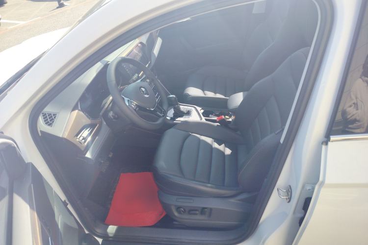 Used Volkswagen Tharu 2022 280TSI Two-Wheel-Drive Luxury Edition