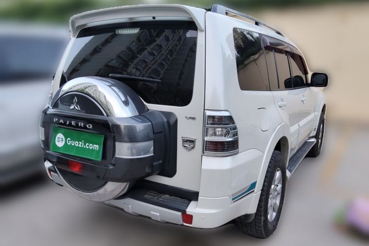 Used Mitsubishi Pajero 2018 3.0L Automatic Comfort Edition
