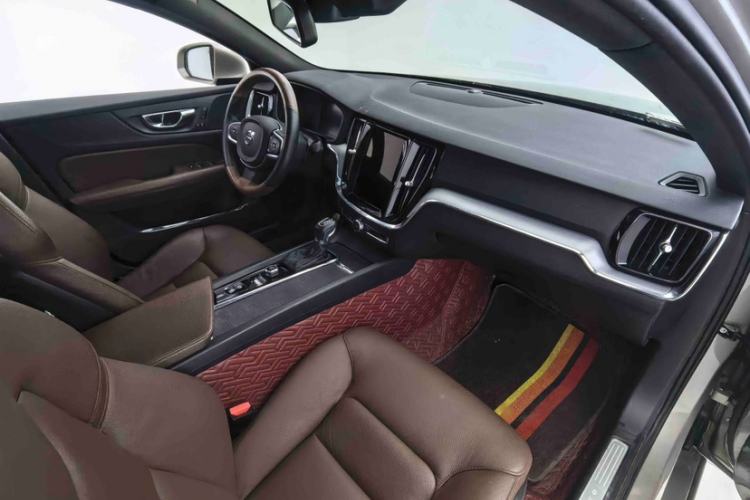 Used Volvo S60 2020 T4 Zhiyi Luxury Edition