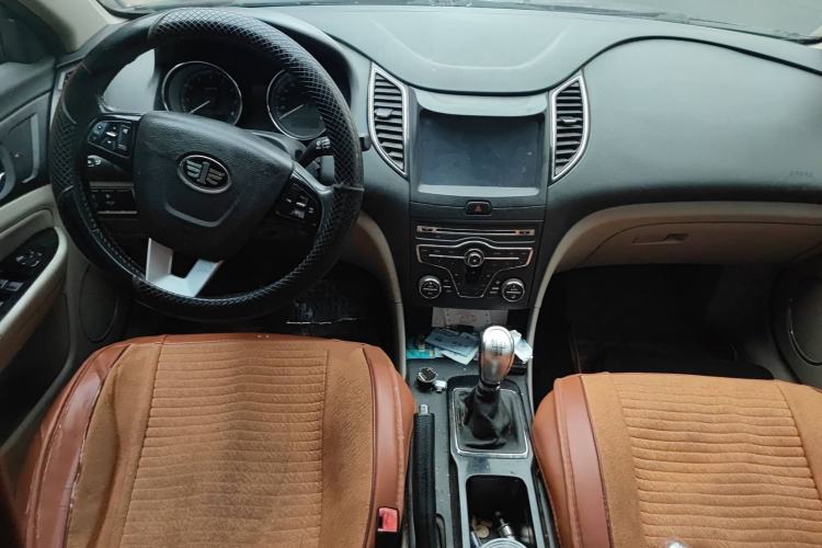 Used Bestune B50 2013 1.6L manual luxury version
