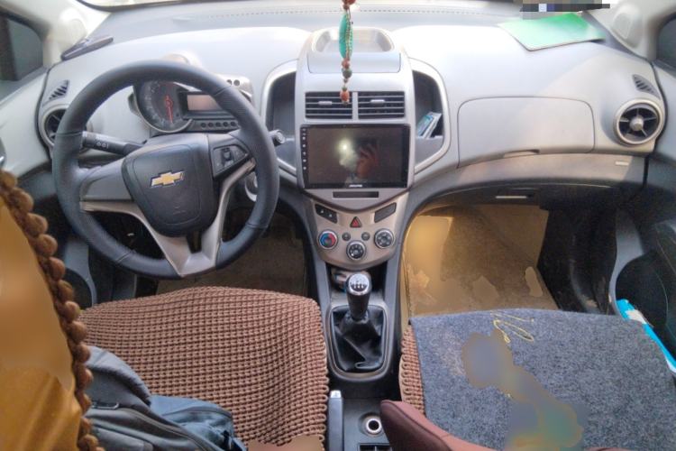 Used Chevrolet Aveo Sonic 2011 Sedan 1.4L Manual Transmission SE