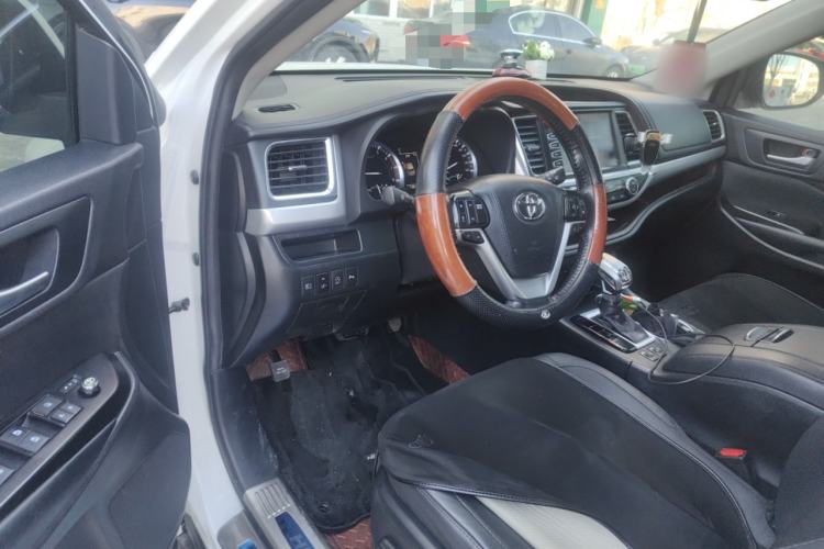 Used Toyota Highlander 2018 2.0T Four-Wheel Drive Luxury Version 7 Seats China VI Standard
