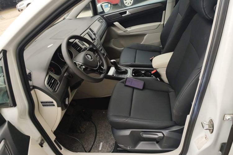 Used Volkswagen Golf Sportsvan 2016 1.6L Automatic Comfort Model Left Front Seat