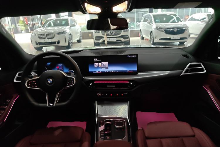 Used BMW 3 Series 2025 330i M Sport Night Edition Package Center Console