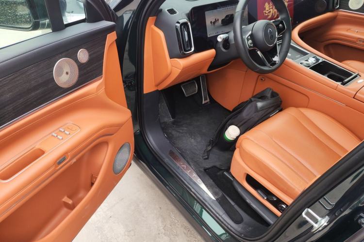 Used Hima AITO M9 2024 Range-Extended Ultra Version 42 kWh 6-Seater Model Driver Seat